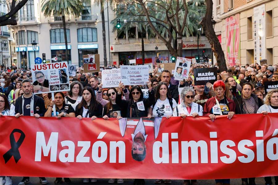MAIATZAK 29 • Greba orokorra Pais Valenciàn Mazon kanporatzeko eta herriaren zerbitzurako berreraiki dezaten
