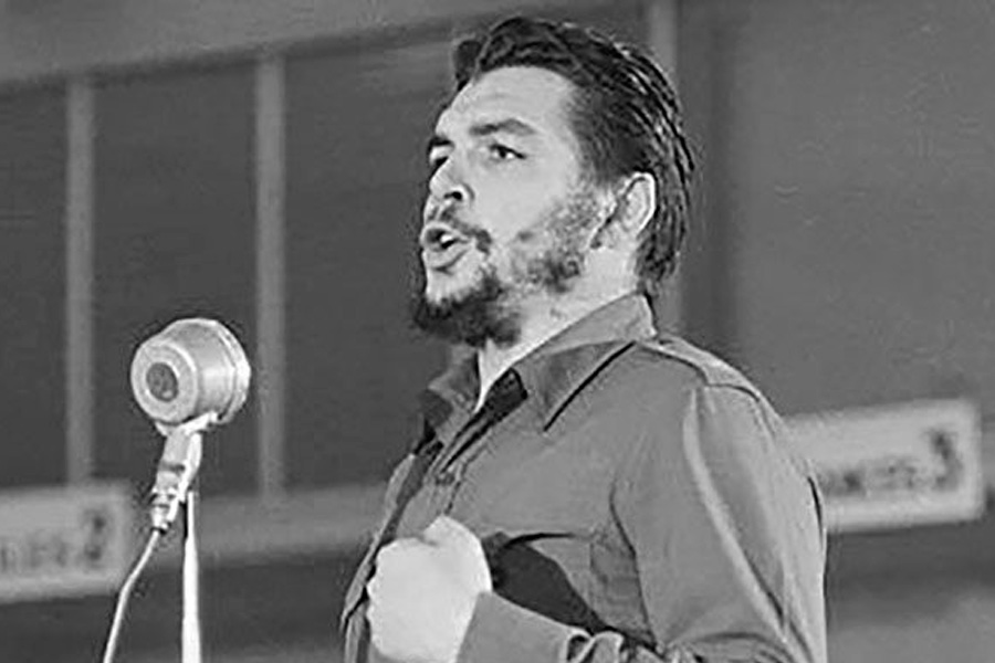 Che Guevara. Basakeria kapitalistaren aurkako bere borroka inoiz baino biziago dagoen adibidea