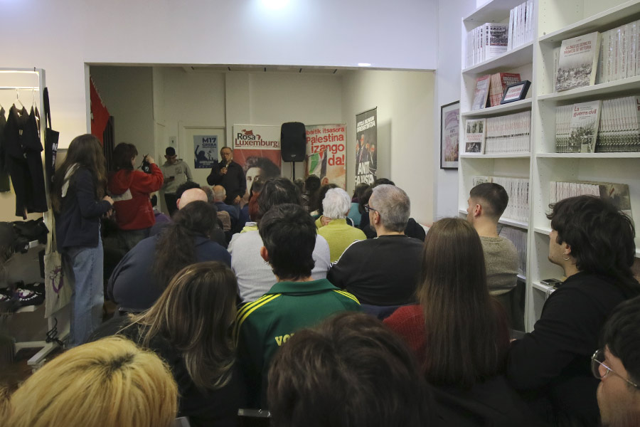 Aretoa beteta, Bilboko Rosa Luxemburg Gunea inauguratu genuen