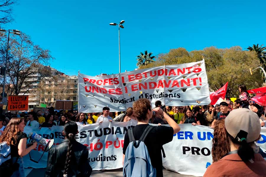 M12, 27 eta E5 Hezkuntza grebak Catalunyan. Kalitatezko hezkuntza publikoaren alde!